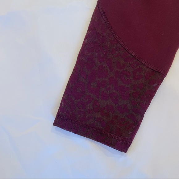 Victoria's Secret Knockout Capri Leggings Cheetah Print Mesh - Picture 5 of 11